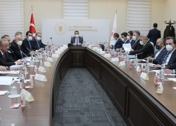 21 elektrik dağıtım bölgesinin yöneticileri ile bir araya geldi