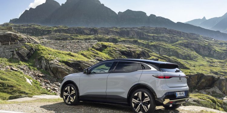 Megane yolları elektriklendirecek