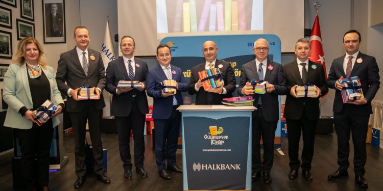 Gülümseten Kitap projesi “Geleceği” aydınlatacak