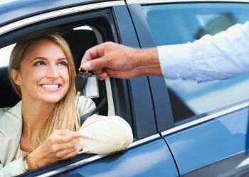 Bayram seyahatlerine kiralık araçla çıkıldı