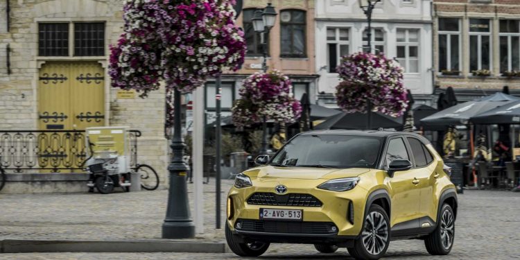 Yaris Cross yılını şehir otomobili seçildi