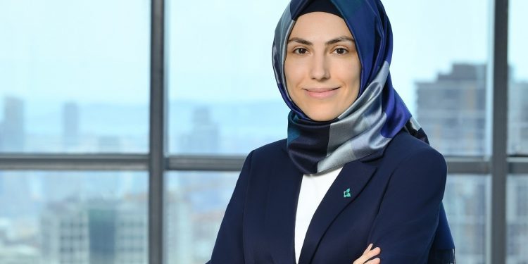 Türkiye Finans “katılımcılıkta” başarılarını yükseltiyor