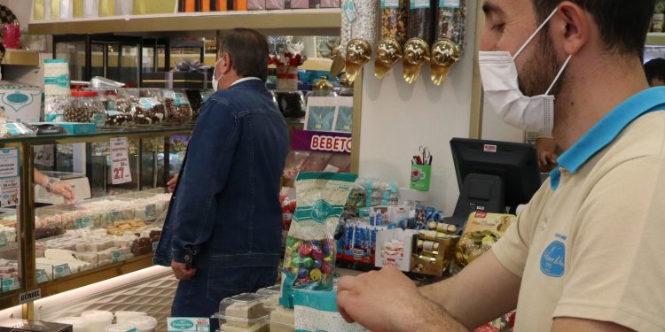 Vatandaş şeker ve çikolata tercihini sona bırakıyor