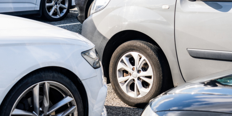 Otomobil satışı artmaya devam ediyor