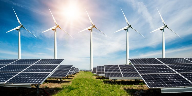 Rüzgar ve güneş 7 milyar dolarlık enerji ithalatına engel oldu