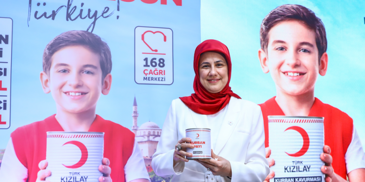 Kızılay, 22 ülkede 4 milyon kişiye elini uzatıyor