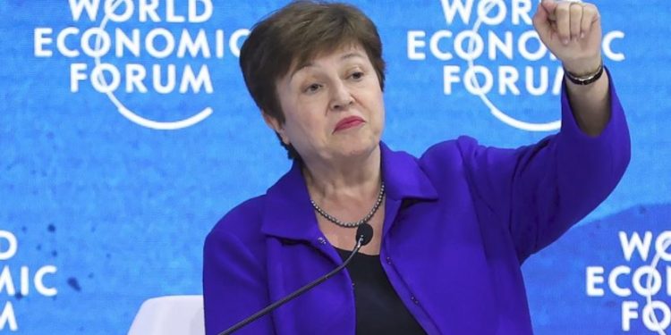 Küresel ekonomik görünüm belirsiz