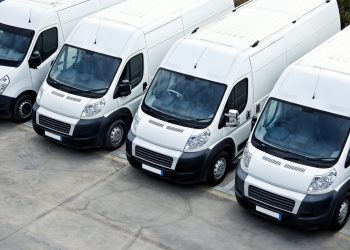 Hafif ticari ve kamyon ilk yarıda gazı artırdı