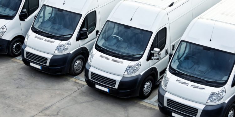 Hafif ticari ve kamyon ilk yarıda gazı artırdı