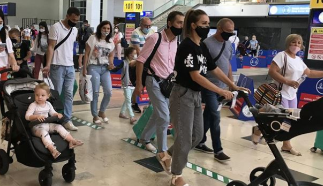 Antalya’ya gelen yabancı turist sayısı 8 milyonu aştı