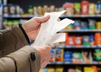 İngilizler de enflasyonda çift haneli rakamı gördü