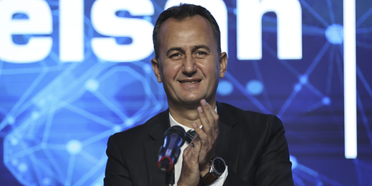 Ülkemizi teknolojik açıdan ileri taşımak hedefimiz