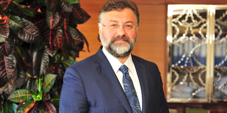 Bayram ve yaz tatili satışları etkiledi