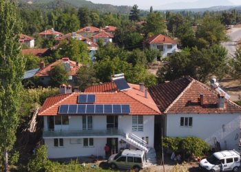 Orman köylüsü enerjisini güneşten alıyor
