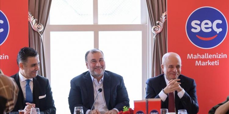 Geleneksel esnaf kültürü modern marketle buluşuyor