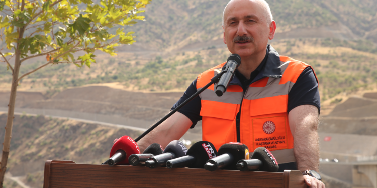 Hedefimiz milli elektrikli trenlerle yolcu taşımak