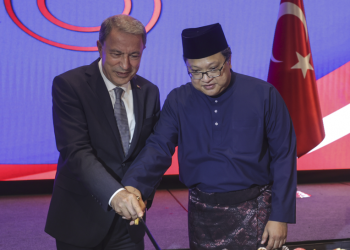 “Kulağınıza söylenenler olur ama siz akıllı olun”