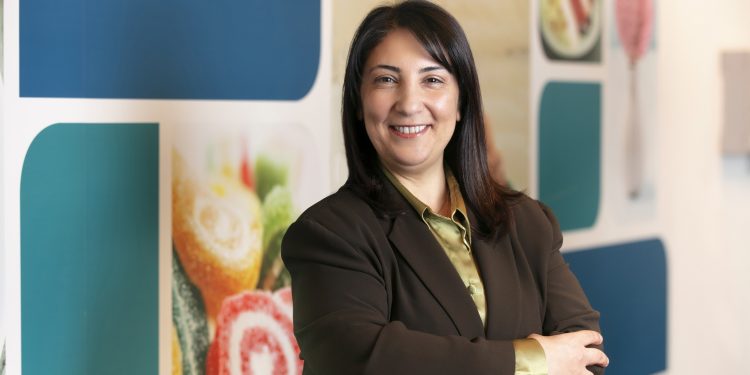 1000 Çiftçi 1000 Bereket çiftçileri ‘sarı gelin’ hasadında