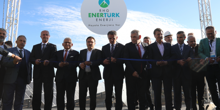 RHG EnerTürk Enerji Van’da “güneşi gördü”