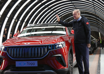 60 yıllık hayalin gerçeğe dönüşüne şahitlik ediyoruz