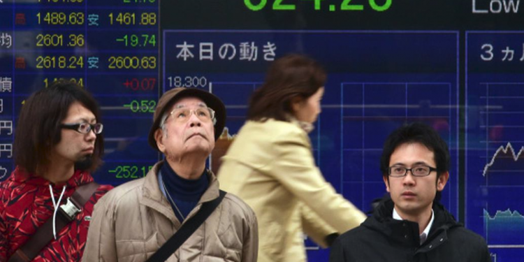 Japon yönetimi gerileyen refahtan huzursuz