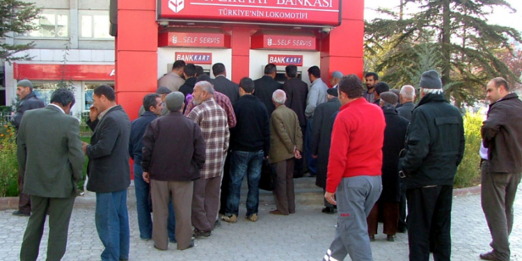 Bankaların promosyon yarışı emeklileri memnun etti