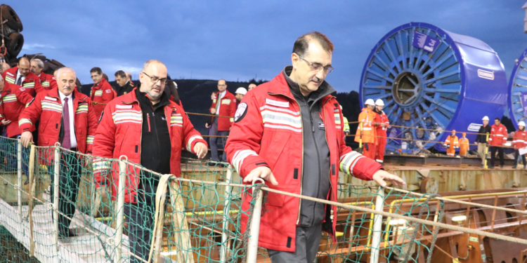Doğalgaz merkezi olmak için tüm enstrümanlara sahibiz