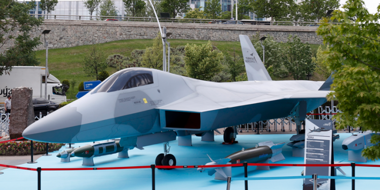 Milli çelik kanatlar için hummalı çalışma