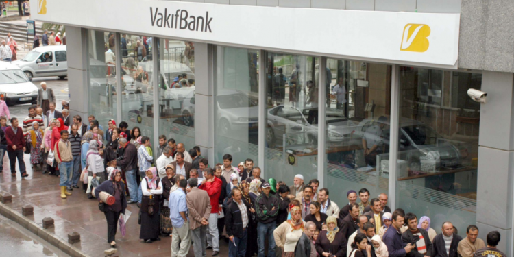 VakıfBank üçüncü çeyrek aktif büyüklüğünü yüzde 80 artırdı
