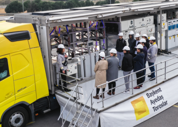 Mobil eğitim merkezleriyle enerjik atılım içerisinde