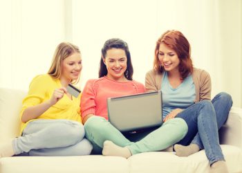 Kadınlar e-ticarete daha fazla ilgi gösteriyor