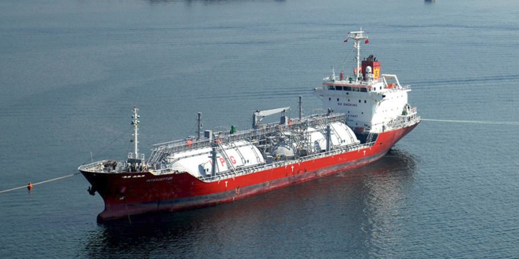 LPG ithalatı arttı otogaz satış yaptı