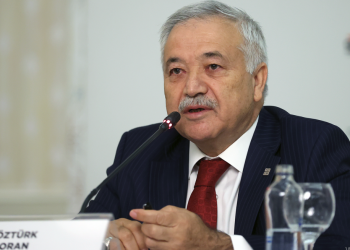 Tarihi eserleri restore edip halka vakfetmek çok önemli