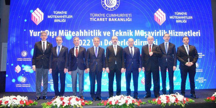 Türk müteahhitler, yurt dışında 17,8 milyar dolarlık proje üstlendi