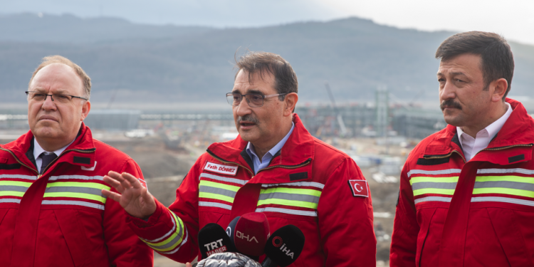 Karadeniz gazı konutların 33 yıllık ihtiyacını karşılar