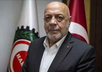 Tüm ekibimiz ve gayretimizle bölgenin yanındayız