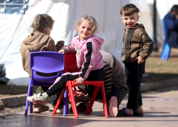 Depremzede çiftçinin borçlarını erteledi