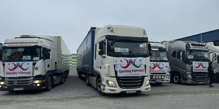 Azerbaycan’da Kardeş Yardımı Platformu Türkiye için ayakta
