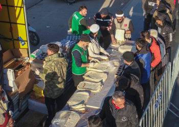 Gıdadan kıyafete kadar halkımızın yanındayız