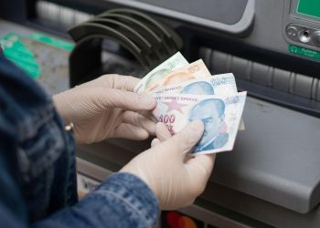 Bankalar deprem bölgesinde fiziki hizmete ağırlık verdi