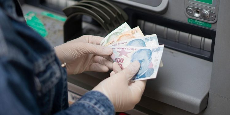 Bankalar deprem bölgesinde fiziki hizmete ağırlık verdi