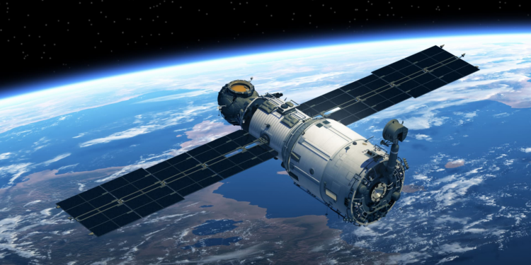 Türk firmaları uydu atılımını global vitrinde sergiledi