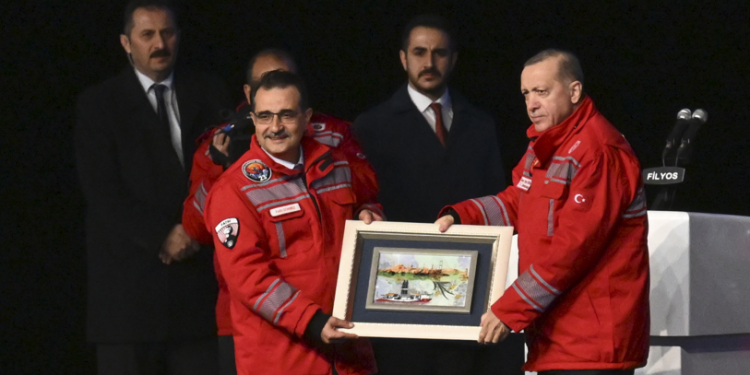 Kartlı sayaç kullananlar da ücretsiz doğal gazdan faydalanacak