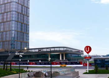 V Metrovay AVM’nin metrosu hizmete girdi