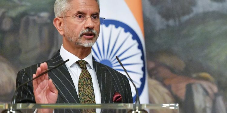 Hindistan ham petrol yaptırımlarına karşı