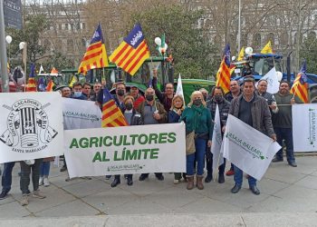 İspanyol köylüler kırsal yaşam için ayaklandı