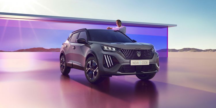Peugeot 2008 yeni yüzüyle sınıf atlama hamlesinde