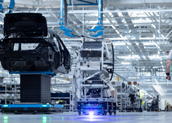 Otomotiv üretimi 4 ayda 500 bine dayandı