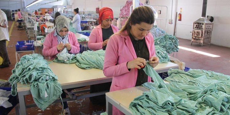 Asgari ücret artışı kimleri ve nasıl etkileyecek?