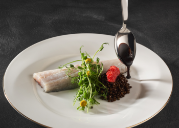 Geometrinin saf ve şiirsel halini Karaca’da bulabilirsiniz